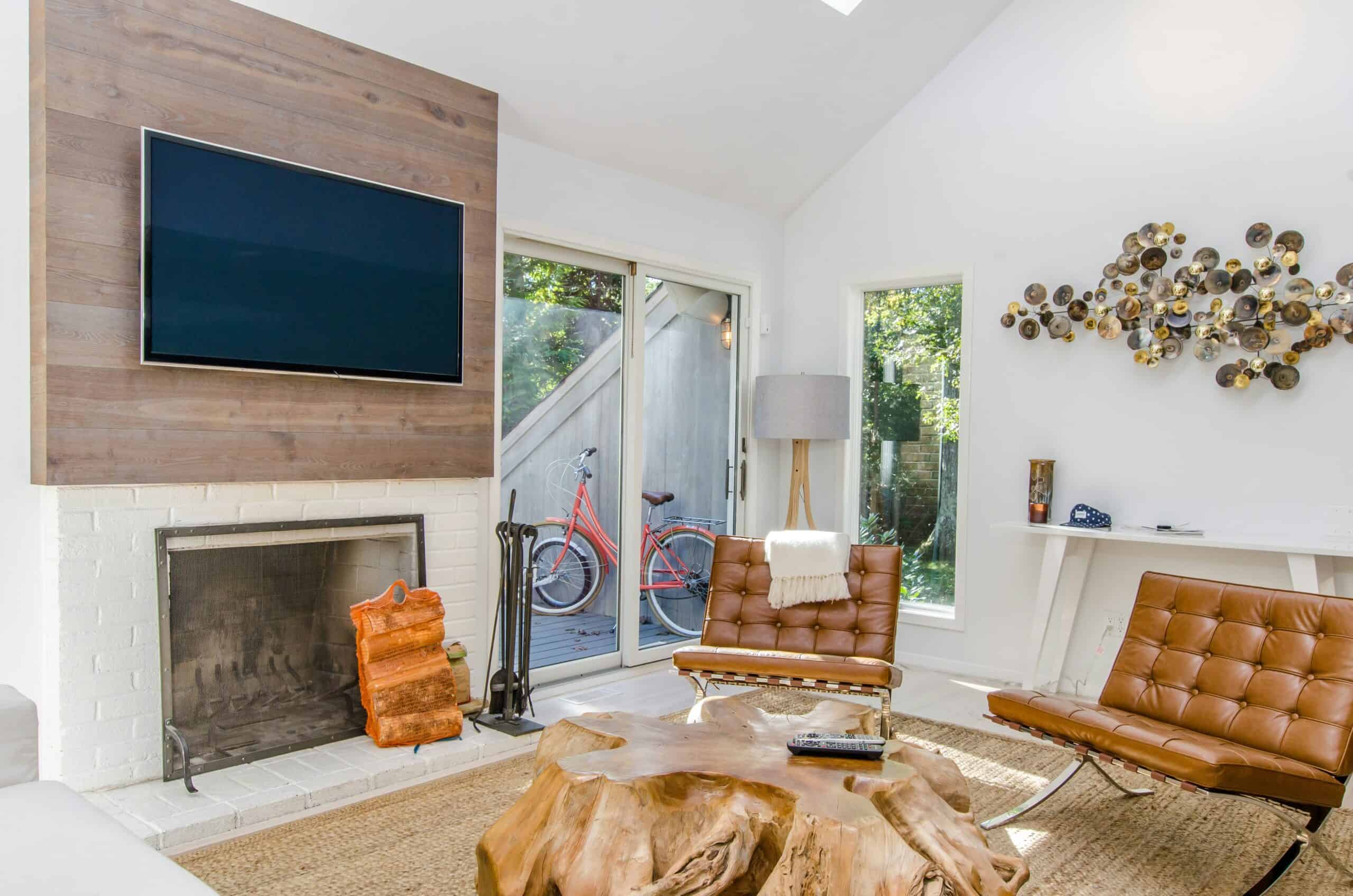 Living hall of a house with 2 chairs